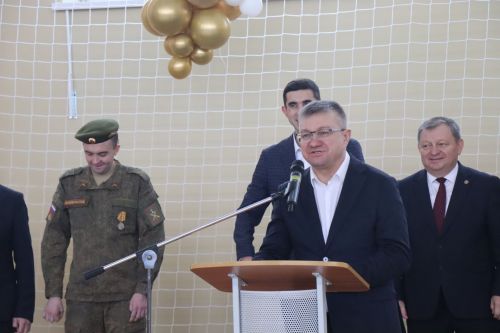 В Нурлате торжественно открыли спортзал городской школы №8 (+фоторепортаж)