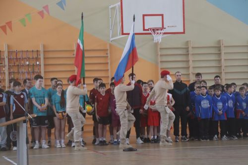 В Нурлате торжественно открыли спортзал городской школы №8 (+фоторепортаж)