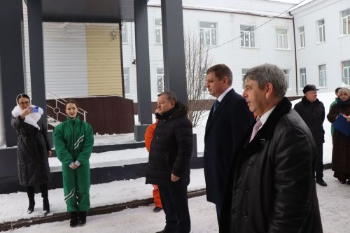 В Нурлате торжественно открыли спортзал городской школы №8 (+фоторепортаж)