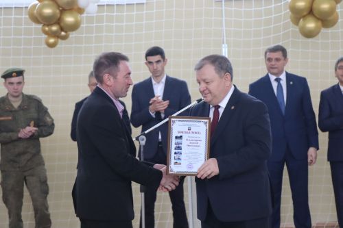 В Нурлате торжественно открыли спортзал городской школы №8 (+фоторепортаж)