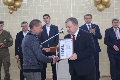 В Нурлате торжественно открыли спортзал городской школы №8 (+фоторепортаж)