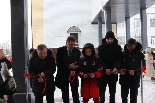 В Нурлате торжественно открыли спортзал городской школы №8 (+фоторепортаж)