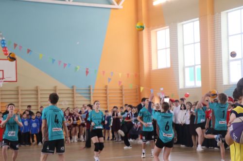 В Нурлате торжественно открыли спортзал городской школы №8 (+фоторепортаж)