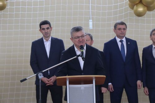 В Нурлате торжественно открыли спортзал городской школы №8 (+фоторепортаж)