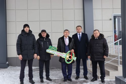 В Нурлате торжественно открыли спортзал городской школы №8 (+фоторепортаж)
