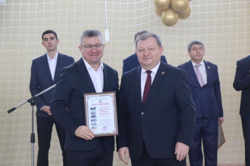 В Нурлате торжественно открыли спортзал городской школы №8 (+фоторепортаж)