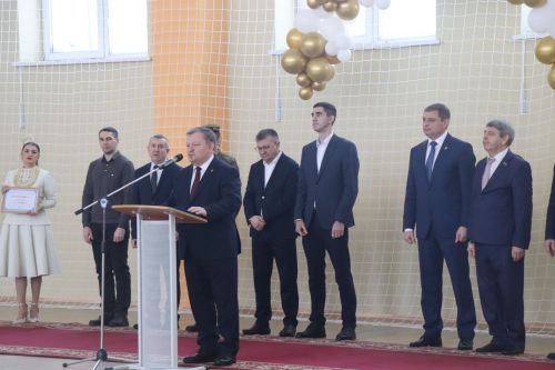 В Нурлате торжественно открыли спортзал городской школы №8 (+фоторепортаж)
