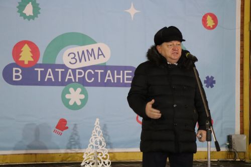 Сотни огней и радостных улыбок: в Нурлате зажгли главную ёлку (+фоторепортаж)