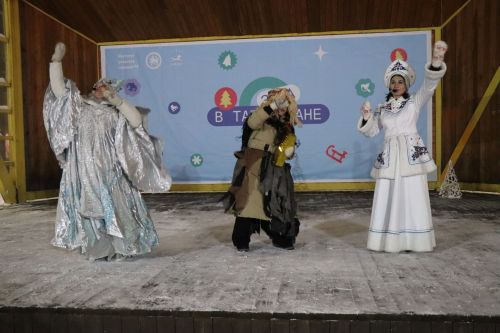 Сотни огней и радостных улыбок: в Нурлате зажгли главную ёлку (+фоторепортаж)