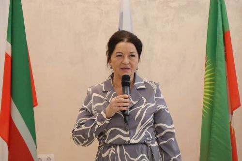 Юбиляры семейной жизни получили поздравления в День работников ЗАГС