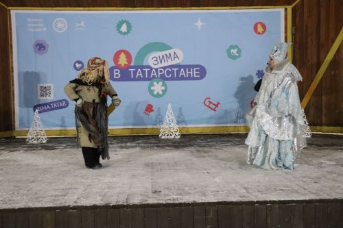 Сотни огней и радостных улыбок: в Нурлате зажгли главную ёлку (+фоторепортаж)