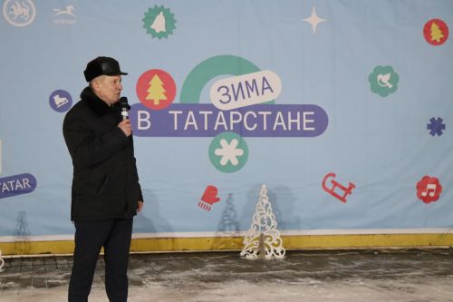 Сотни огней и радостных улыбок: в Нурлате зажгли главную ёлку (+фоторепортаж)
