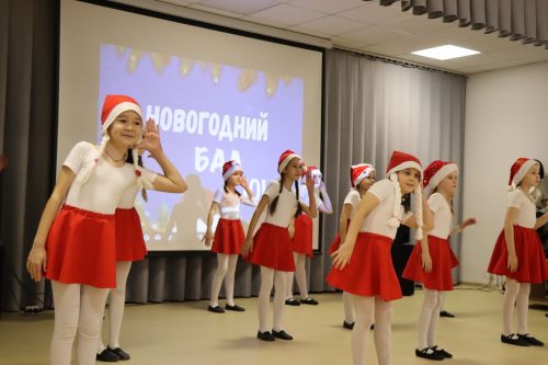 Ёлка безопасности: как юные инспекторы движения встречали Новый год