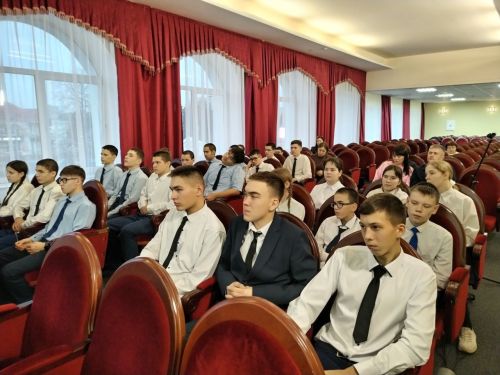 Урок Мужества «Надо жить во имя жизни, за живущих жизнь отдать!»