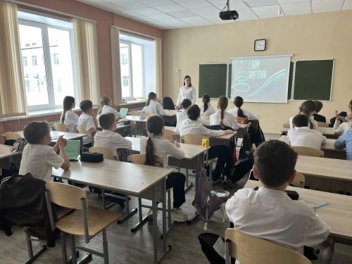 В преддверии Дня энергетика школьники Нурлата боролись за звание «Гения»