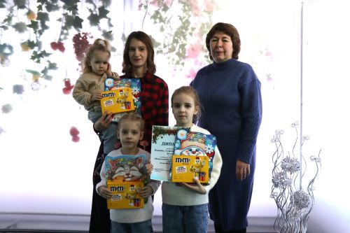 В «Нурлат-информе» наградили победителей конкурса «Новогодний привет из дома»