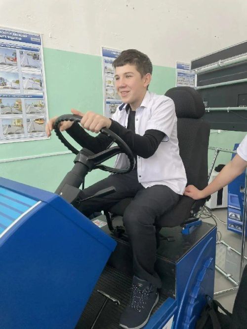 Нурлатские восьмиклассники примерили профессии будущего в аграрном техникуме