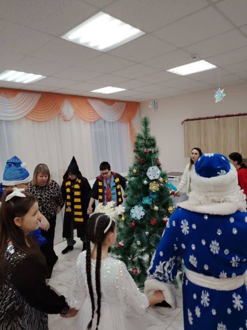 Волшебство Нового года пришло в «Гармонию» для особенных детей