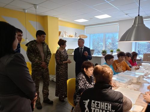 Новогодний вечер для серебряных волонтёров: «Грани» благодарят героинь тыла