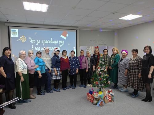 Новогодняя сказка в библиотеке: песни, конкурсы и подарки для «Весты»