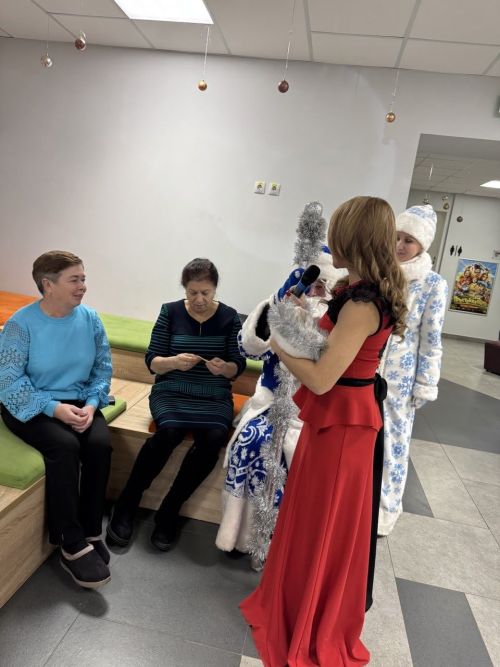 Новогодний вечер для серебряных волонтёров: «Грани» благодарят героинь тыла