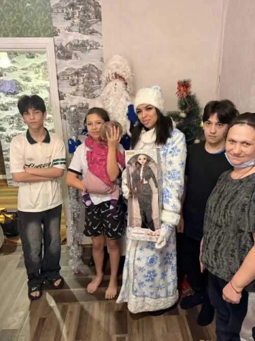 В Нурлате прошла традиционная праздничная акция «Полицейский Дед Мороз»
