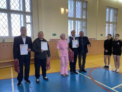 В Нурлате прошел первый фестиваль по бильярду и дартсу среди пенсионеров и ветеранов