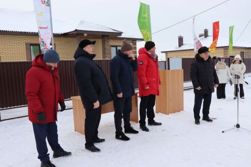 В Нурлате нефтяникам вручили ключи от коттеджей