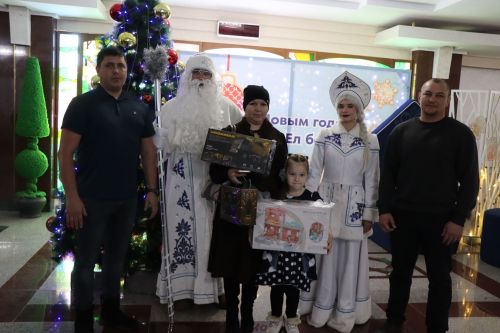 Волшебство продолжается: нурлатцы исполняют новогодние мечты детей