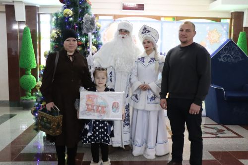 Волшебство продолжается: нурлатцы исполняют новогодние мечты детей