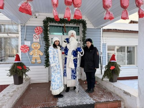 В Нурлате прошла традиционная праздничная акция «Полицейский Дед Мороз»