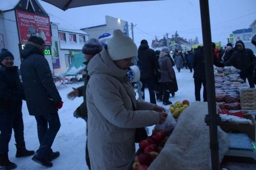 Нурлат окунулся в предновогоднюю суету благодаря праздничной ярмарке
