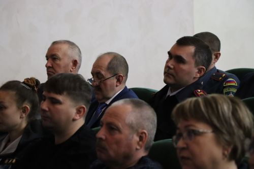 Дамир Ишкинеев расширенную планерку провел во Дворце культуры