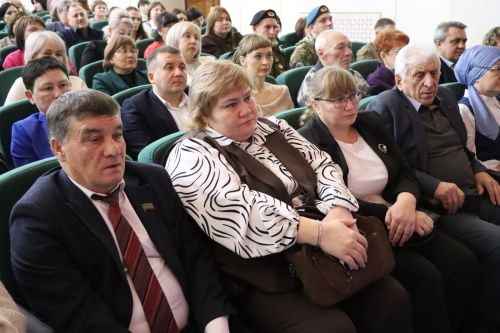 Дамир Ишкинеев расширенную планерку провел во Дворце культуры