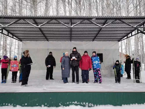В Нурлате юным спортсменам вручили значки ГТО