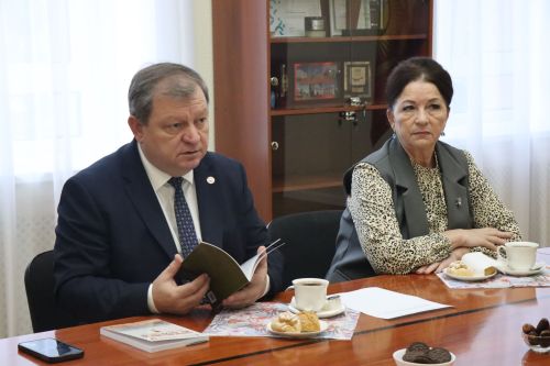 В День неизвестного солдата в Нурлате прошел урок мужества «Герои без звезд из Татарстана» (+фоторепортаж)