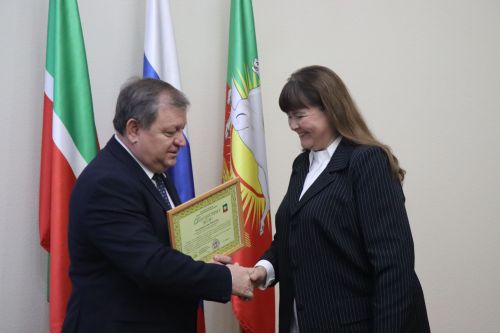 В День неизвестного солдата в Нурлате прошел урок мужества «Герои без звезд из Татарстана» (+фоторепортаж)