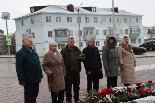 В День неизвестного солдата в Нурлате прошел урок мужества «Герои без звезд из Татарстана» (+фоторепортаж)