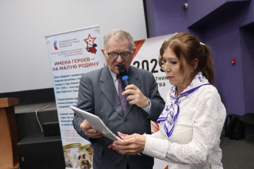 В День неизвестного солдата в Нурлате прошел урок мужества «Герои без звезд из Татарстана» (+фоторепортаж)