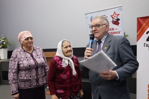 В День неизвестного солдата в Нурлате прошел урок мужества «Герои без звезд из Татарстана» (+фоторепортаж)