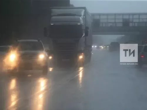 Татарстанцев предупреждают о гололеде на дорогах