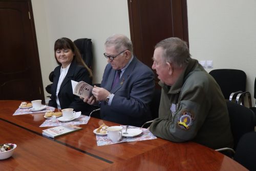 В День неизвестного солдата в Нурлате прошел урок мужества «Герои без звезд из Татарстана» (+фоторепортаж)