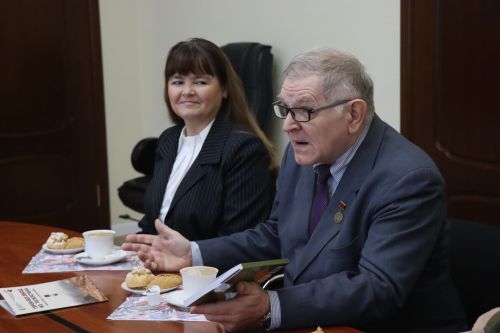 В День неизвестного солдата в Нурлате прошел урок мужества «Герои без звезд из Татарстана» (+фоторепортаж)