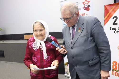 В День неизвестного солдата в Нурлате прошел урок мужества «Герои без звезд из Татарстана» (+фоторепортаж)