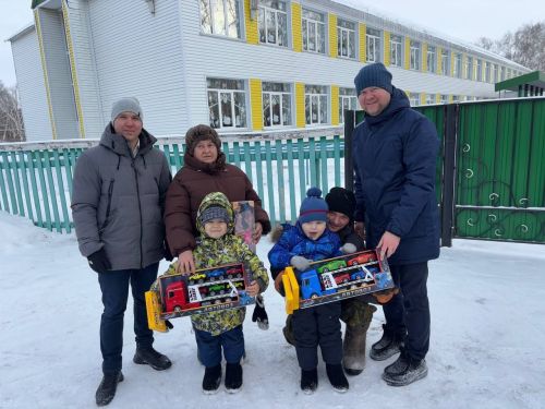 Руководители спортивных школ Нурлата присоединились к Всероссийской акции «Ёлка желаний»