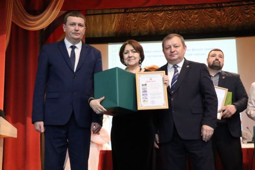 Победители конкурса «Новый год-2026» в номинации «Лучшее новогоднее оформление фасада зданий организаций и предприятий города»