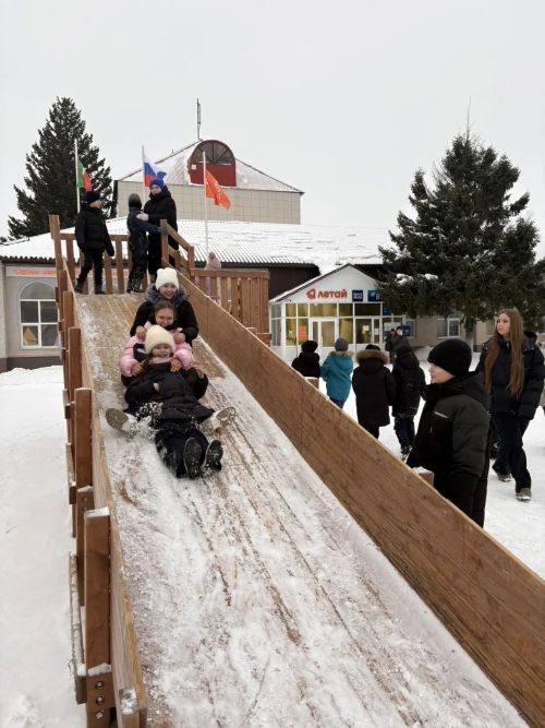 Здоровье, смех и движение: в Нурлате устроили яркий зимний праздник