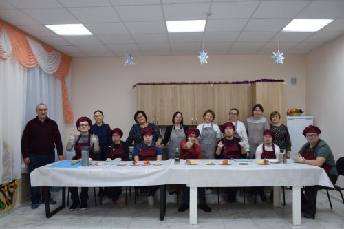 Подопечные группы дневного пребывания «Гармонии» провели мастер-класс по изготовлению пиццы