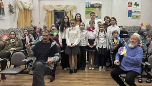 От сердца к сердцу: школьники Нурлата подарили праздник одиноким людям