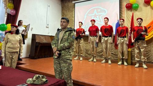 В Нурлате школьников посвятили в юнармейцы: напутствие от ветерана СВО